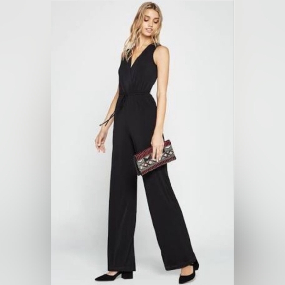 BCBG Generation Surplice Flowy Jersey Jumpsuit Open Back Waist Tie Black Size S - Picture 3 of 16